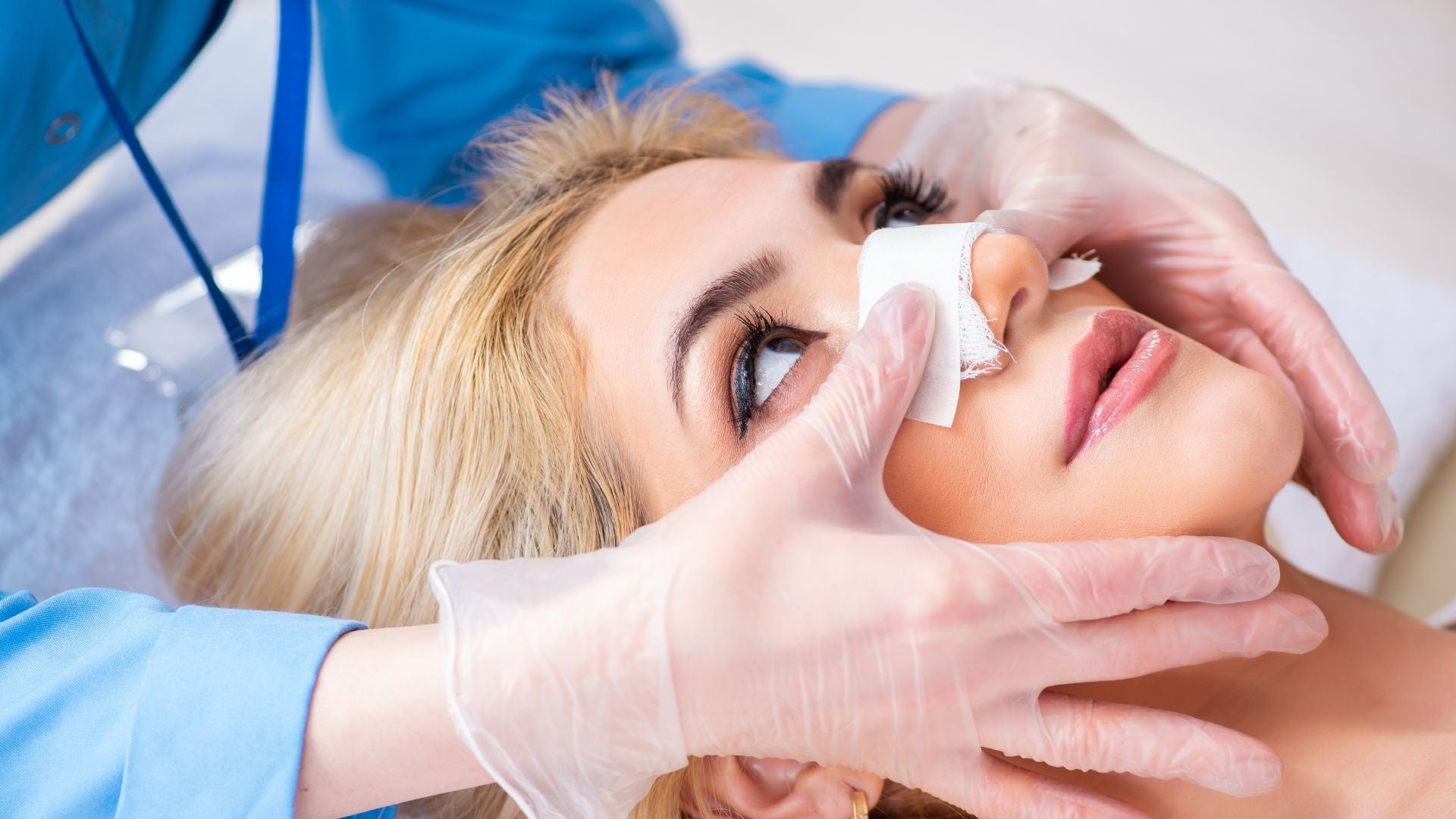 Silk Pillowcase for Post-Plastic Surgery Recovery: Comfort and Care for Healing Skin