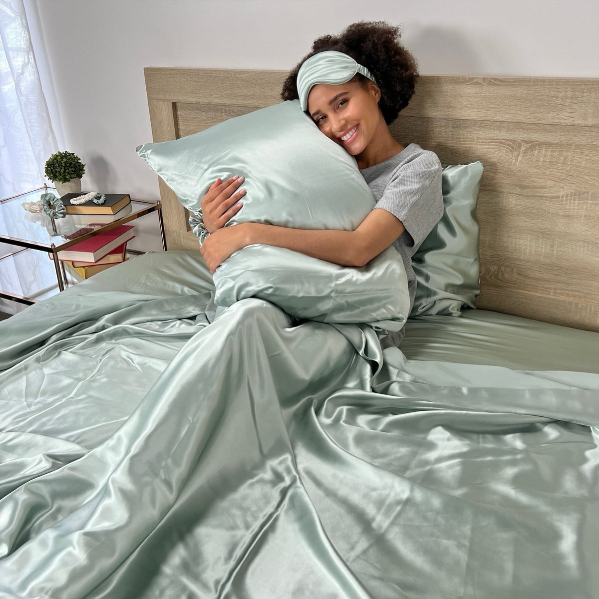 22 Momme Silk Pillowcase &amp; Sleep Mask Gift Set - Sage