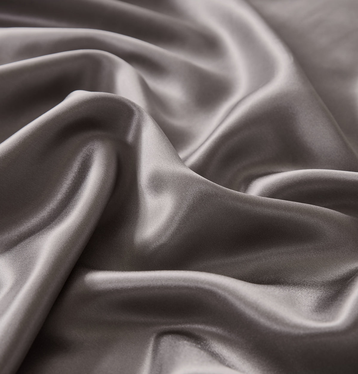 22 Momme Silk Sheet Set - Gunmetal