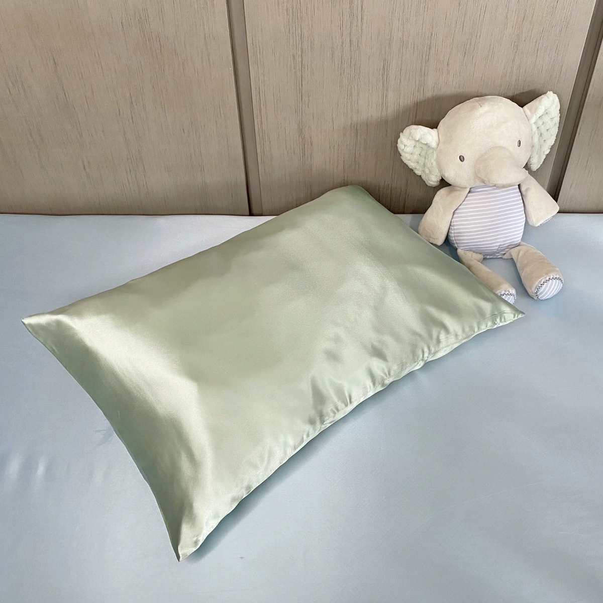 OUTLET Pure Silk Toddler Pillowcase - Goodnight Green (Discontinued Style)