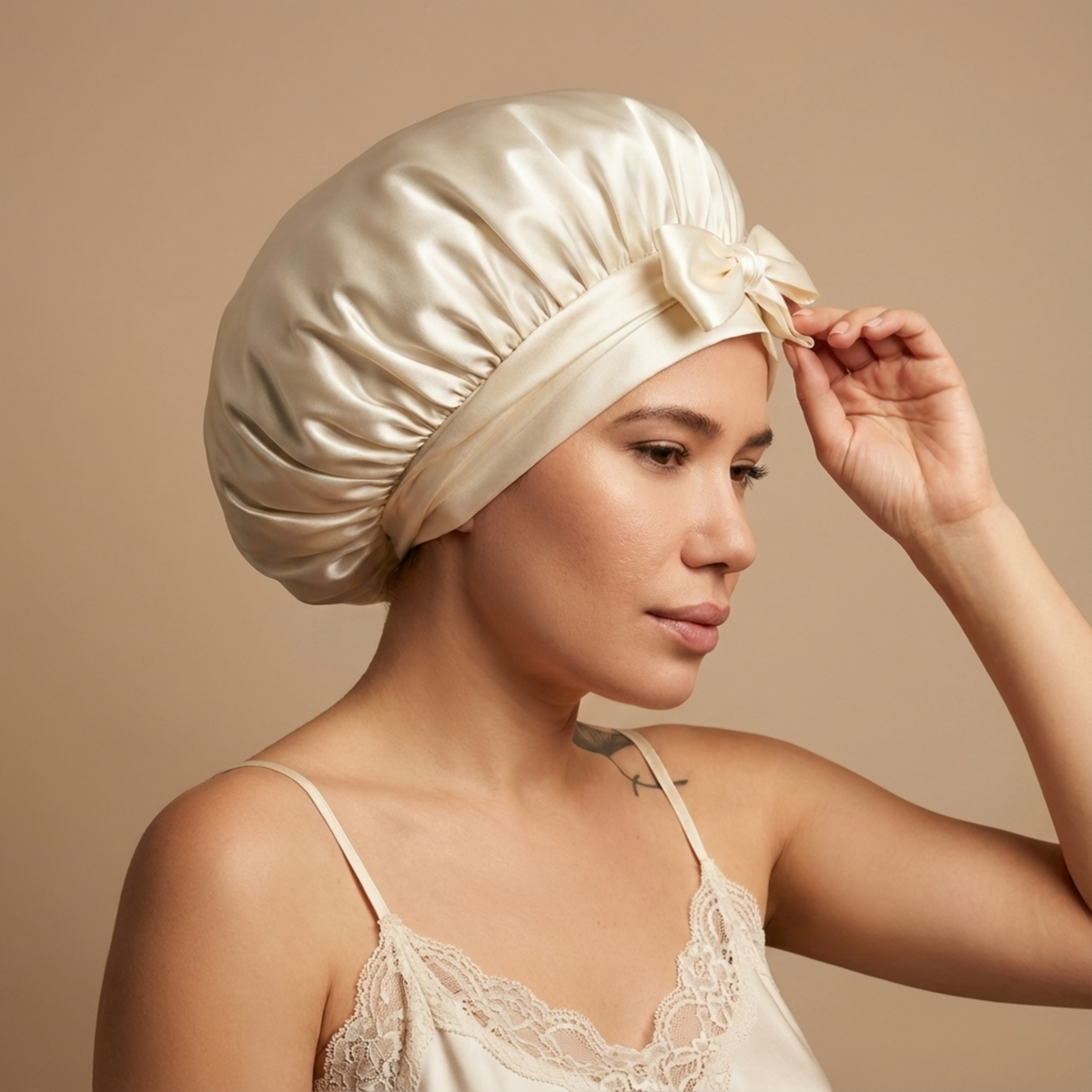 Silk Short Reversible Bonnet - Natural Ivory
