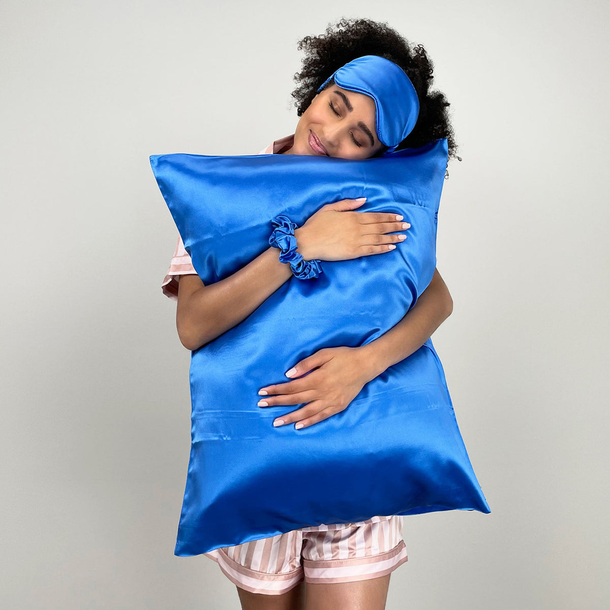 22 Momme Silk Pillowcase &amp; Sleep Mask Gift Set - Sapphire